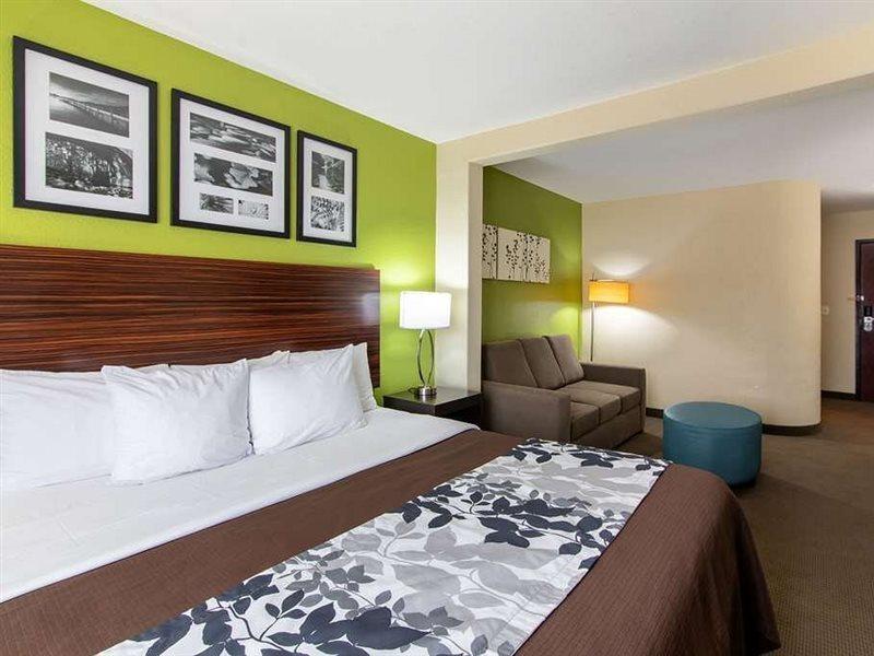 Spark By Hilton Killeen Luaran gambar