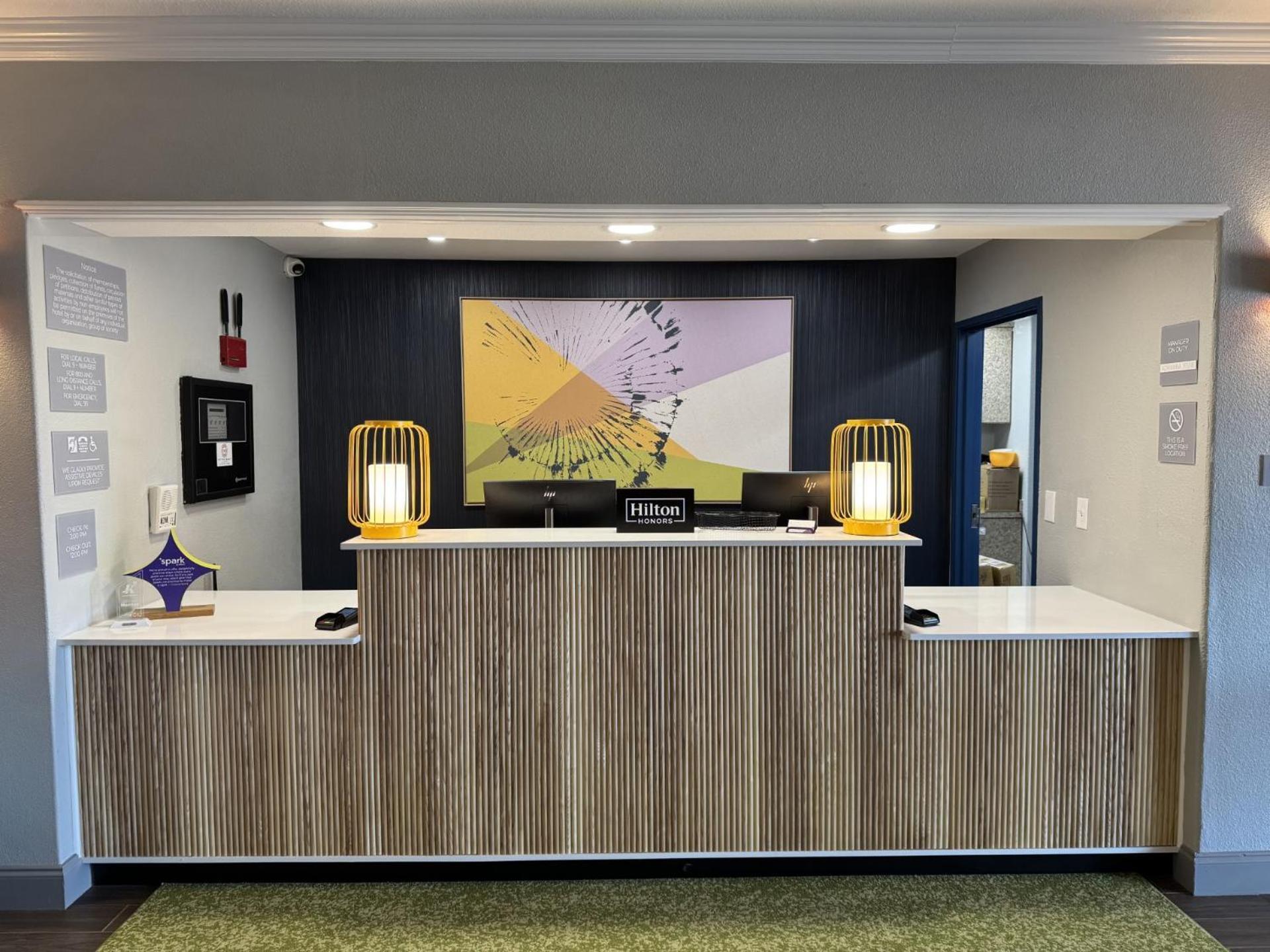 Spark By Hilton Killeen Luaran gambar