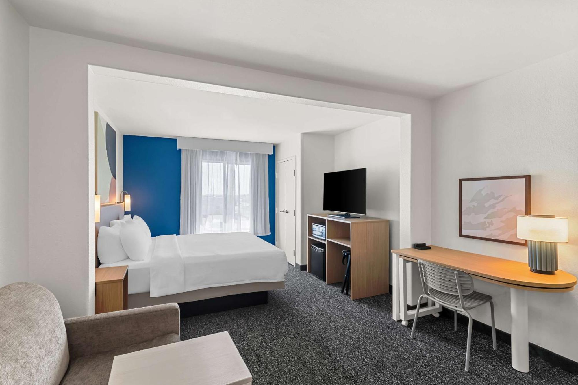 Spark By Hilton Killeen Luaran gambar